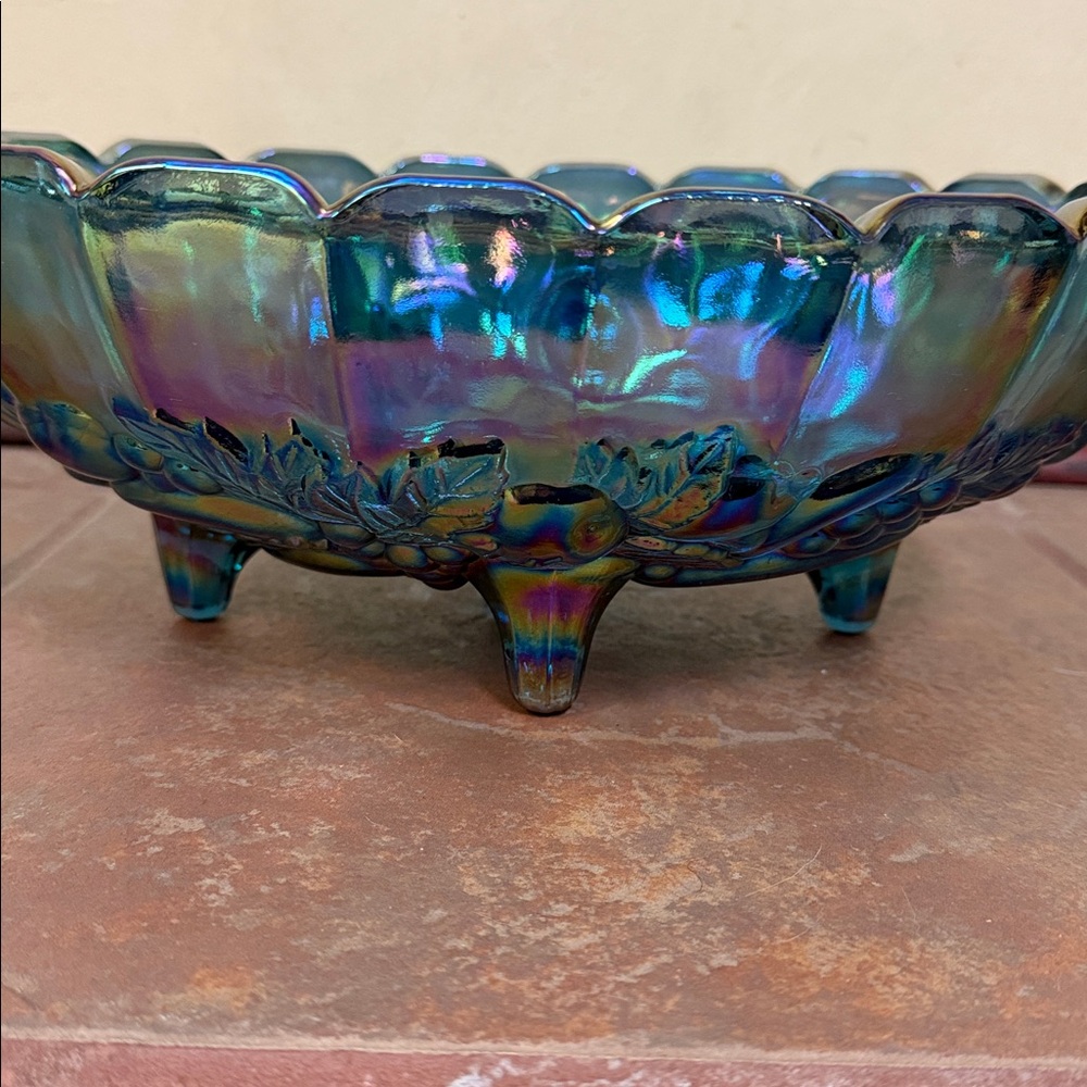 VTG Indiana Glass Iridescent Carnival Footed Fruit Bowl, Harvest Grape Pattern - Picture 3 of 7